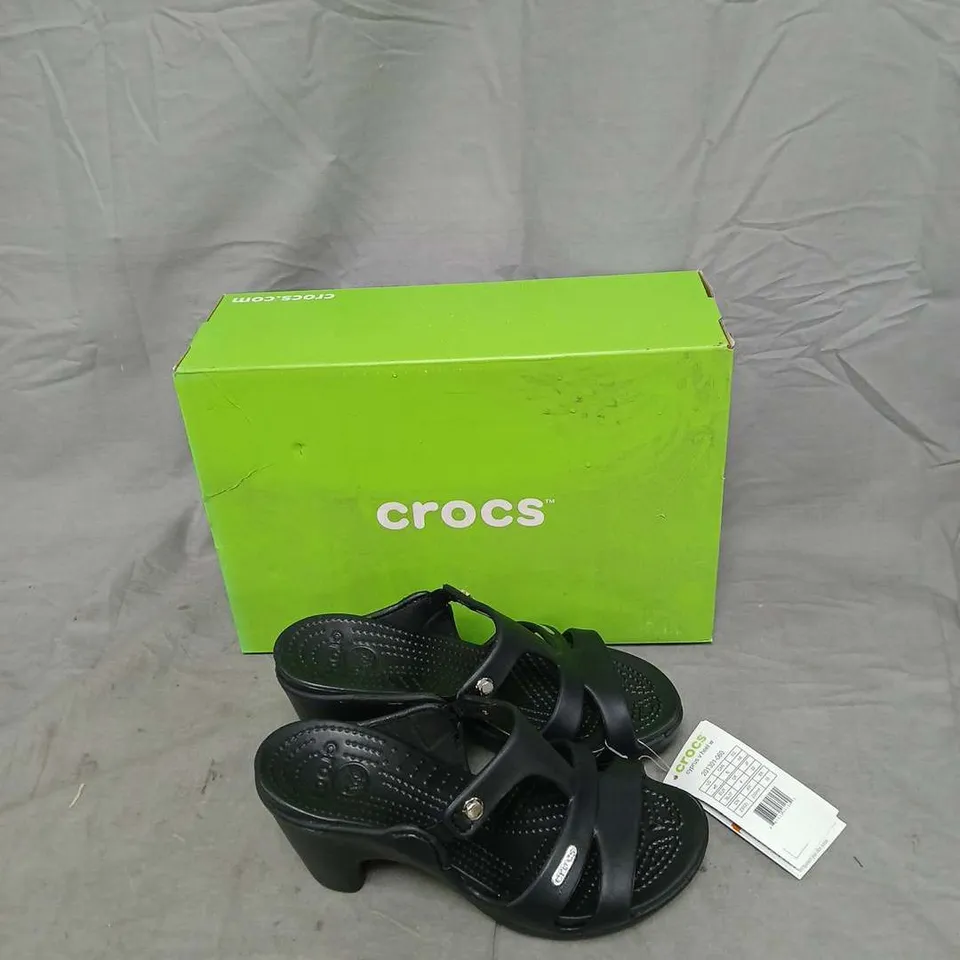 CROCS CYPRUS WEDGE HEEL SANDALS – BLACK, BOXED UK SIZE 4 