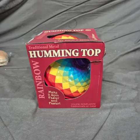 RAINBOW TRADITIONAL METAL HUMMING TOP – BOXED