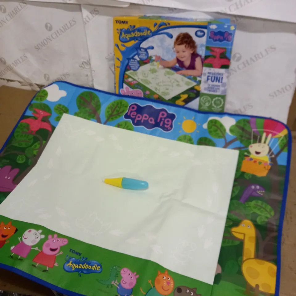 PEPPA PIG AND DINOSAURS AQUADOODLE MAT 18M+ RRP £24.99