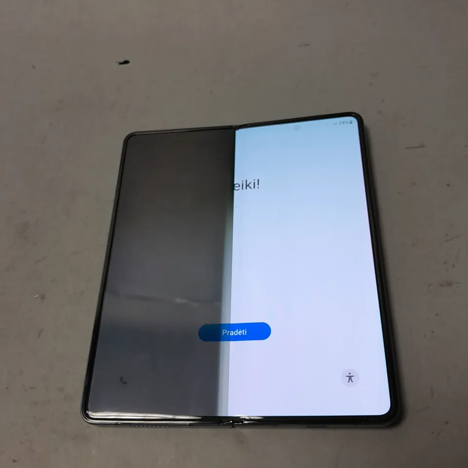 SAMSUNG GALAXY Z FOLD 4 