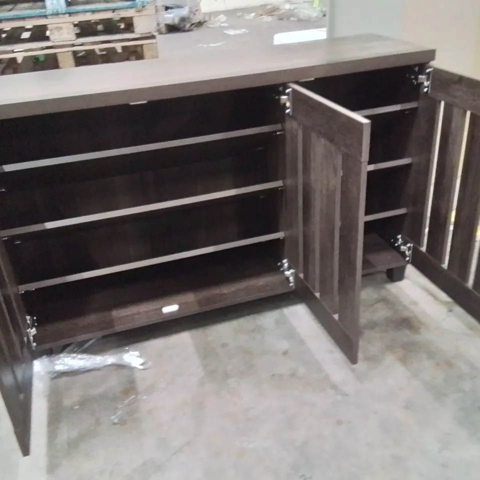 TV CABINET WITH 3DOORS