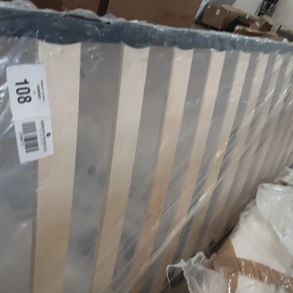 BAGGED DOUBLE BED WOODEN SLATS