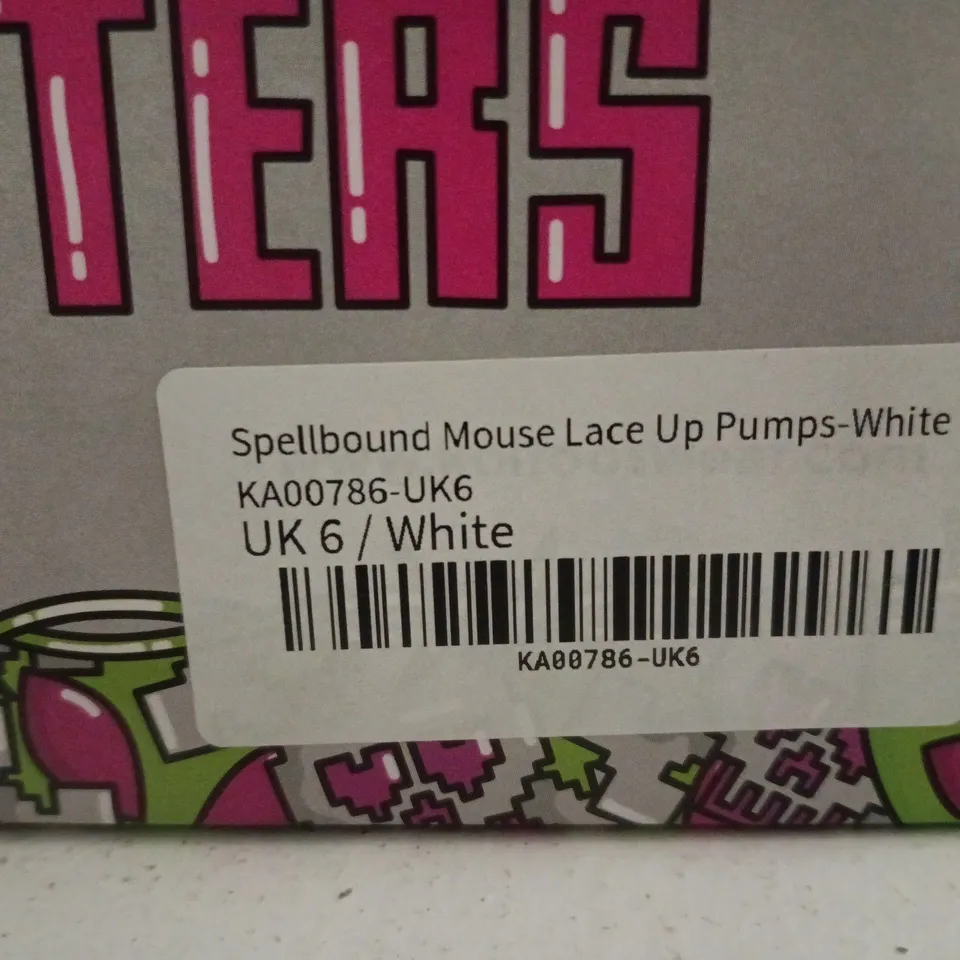 BOXED PAIR OF KOI SPELLBOUND MOUSE LACE UP PUMPS – WHITE, UK SIZE 6
