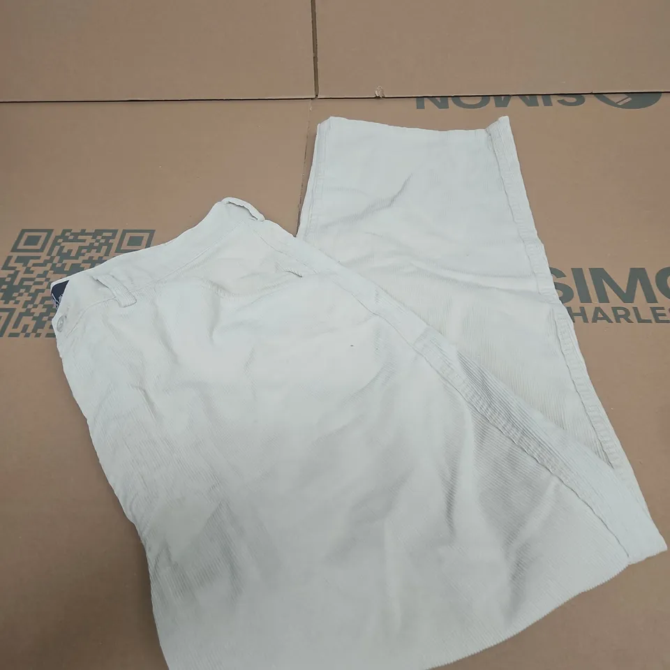 POLO RALPH LAUREN CORD TROUSERS SIZE L