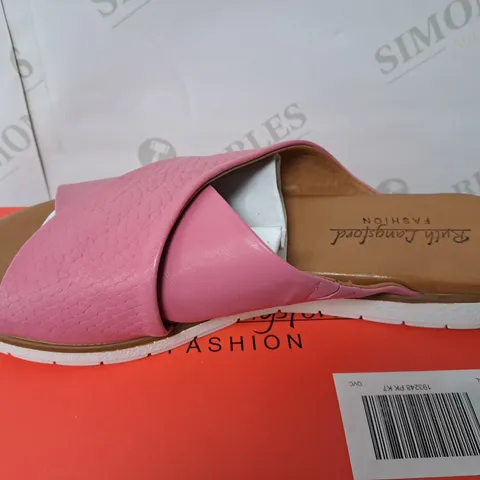 RUTH LANGSFORD BOXED PINK LEATHER SANDLES SIZE 7