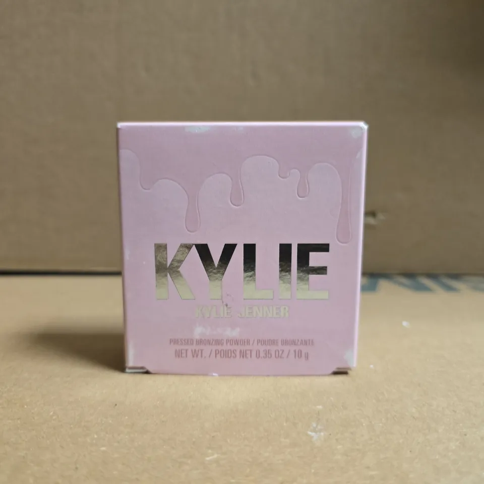 KYLIE JENNER BRONZING POWDER – 10G