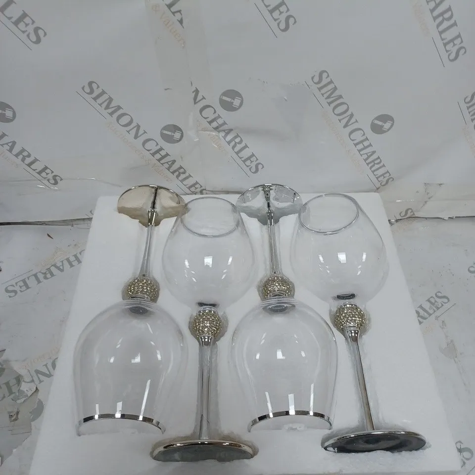 JULIEN MACDONALD CRYSTAL DETAIL SET OF WINE GLASSES
