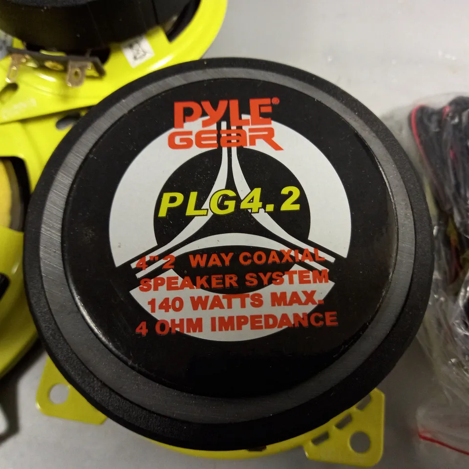SET OF 3 ASSORTED PYLE GEAR SPEAKERS