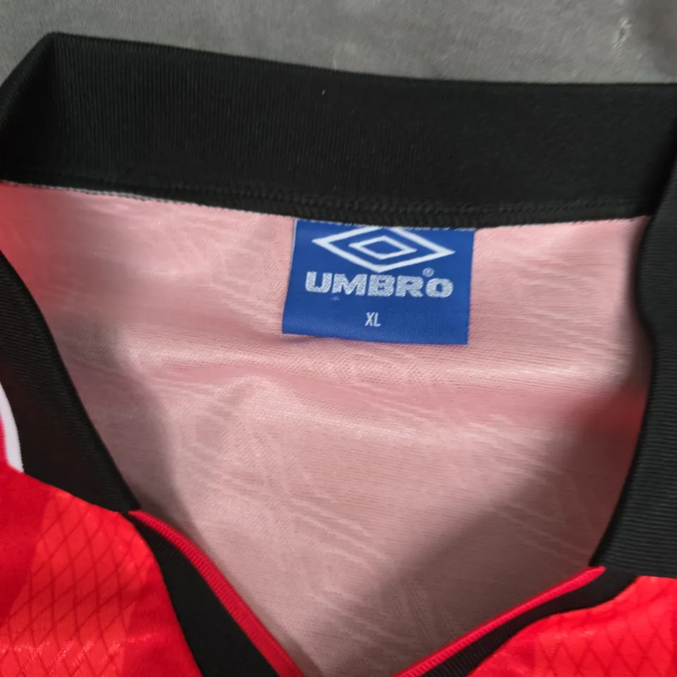 NOTTINGHAM FOREST FC UMBRO FOOTBALL SHIRT – RED, LABATT'S SPONSOR, UK XL