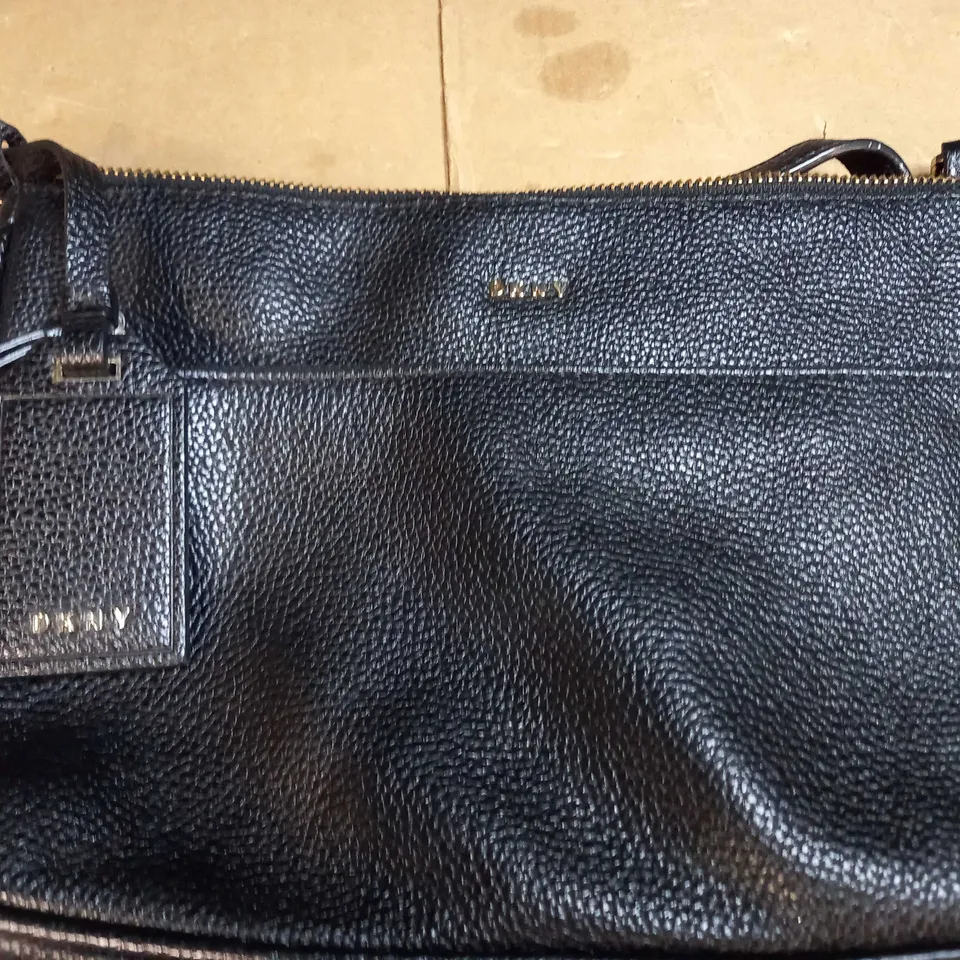 DKNY LEATHER HANDBAG 