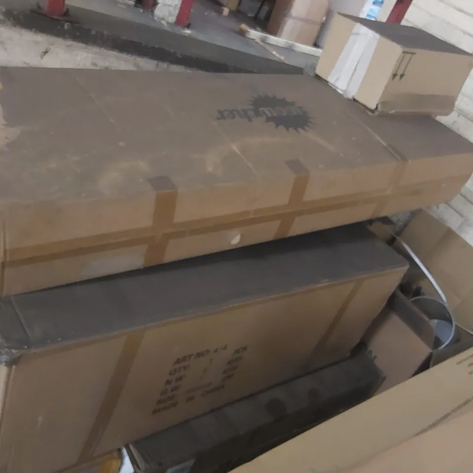 PALLET CONTAINING FURNITURE PARTS AND OTHER ASSORTED ITEMS