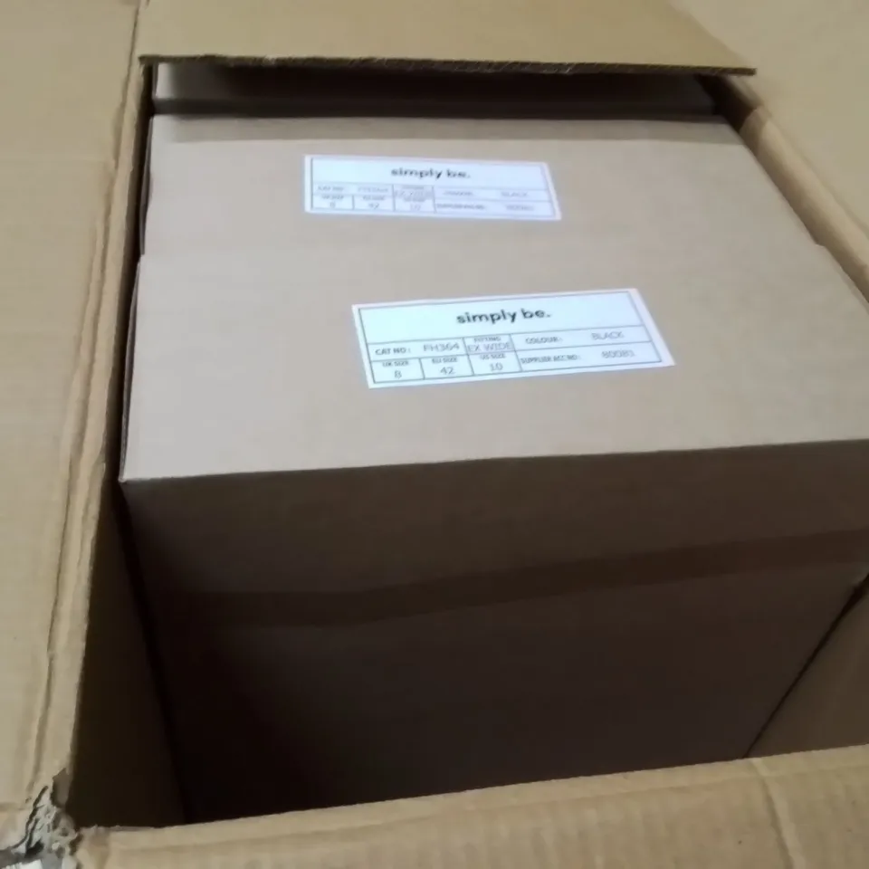 BOXED BRAND NEW APPROXIMATELY 4 SIMPLY BE BREENER EX WIDE SHOES SIZE 8