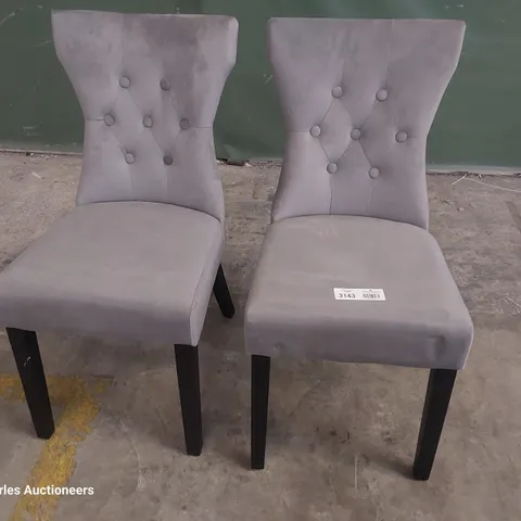 PAIR OF UPHOLSTERED BUTTONED RING BACK DINING CHAIRS GREY PLUSH FABRIC ON BLACK PAINTED LEGS 