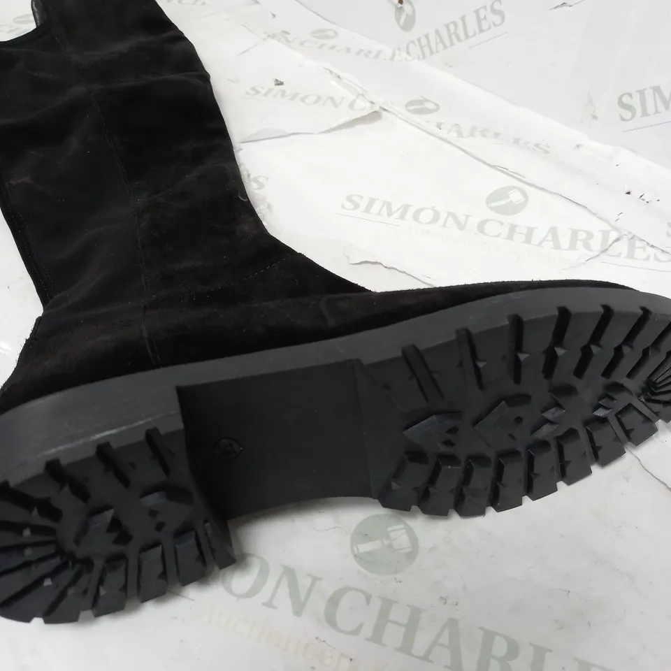 UNBRANDED FULL LENGTH BOOTS IN BLACK SUEDE - SIZE 38