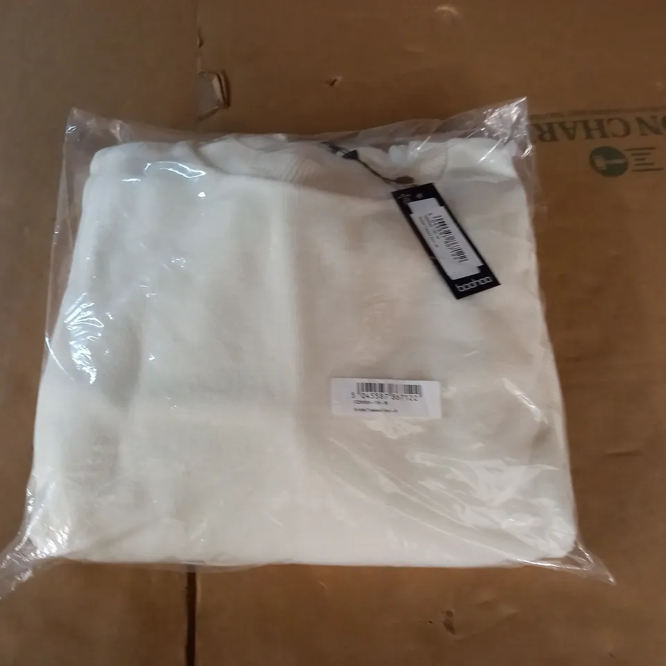 BAGGED BOOHOO KNITTED TRACKSUIT IN ECRU - M