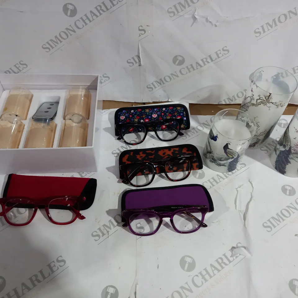 BOX OF APPROX 6 ASSORTED ITEMS TO INCLUDE SEVERAL GLASSES IN VARIUS DESIGNS, SET OF 3 PEACOCK PRINTED LED CANDLES, SET OF 5 FLAME CANDLES, ETC.