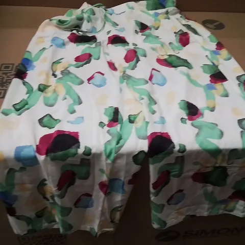 BOXED BRAND NEW APPROXIMATELY 21 JD WILLIAMS PRINTED WIDE LEG TROUSERS GREEN PRINT SIZE 20