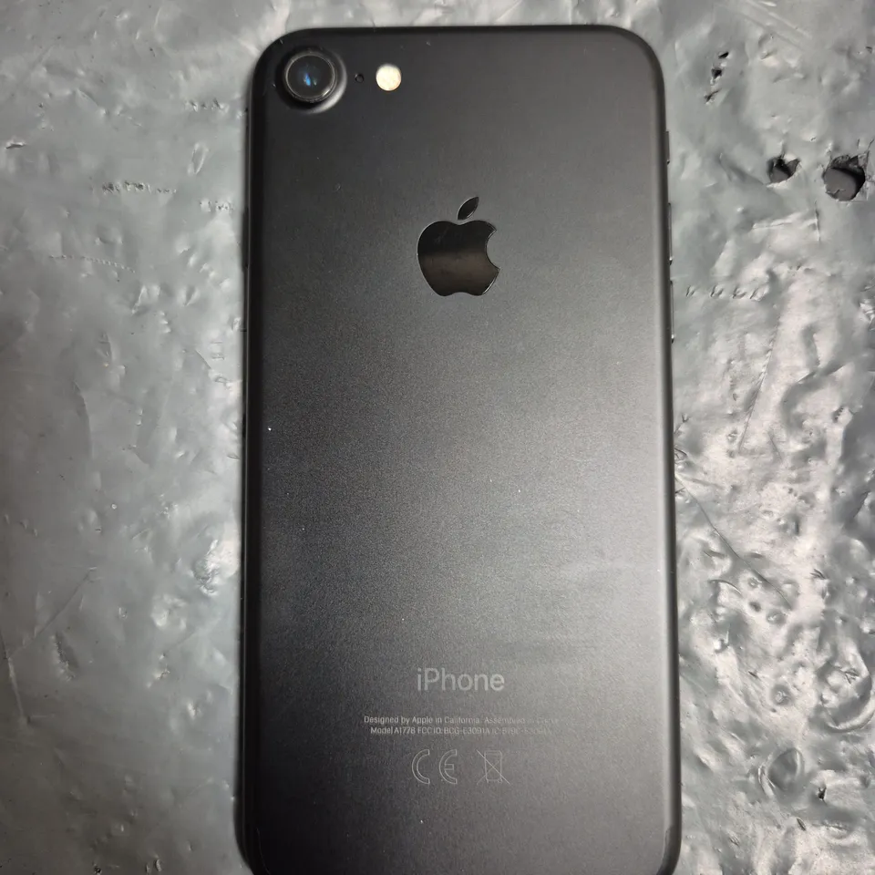 APPLE IPHONE 7 - A1778