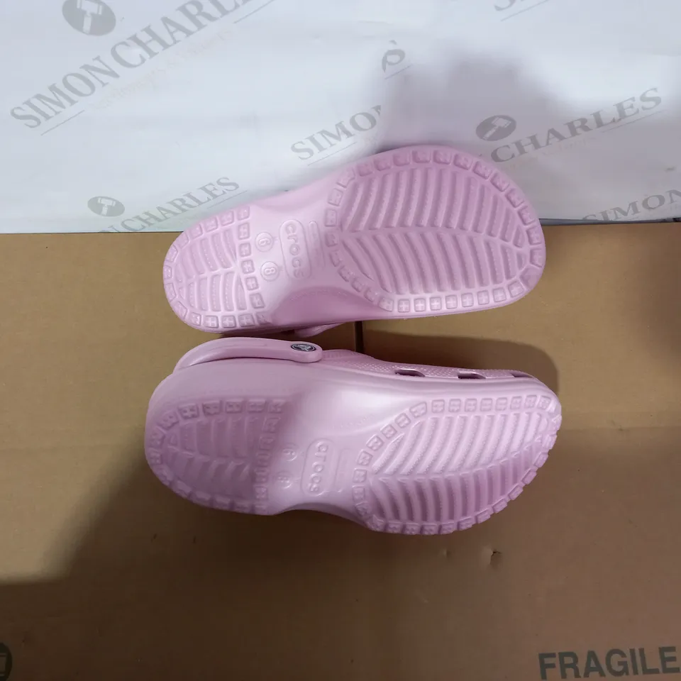 PAIR OF CROCS SIZE M6