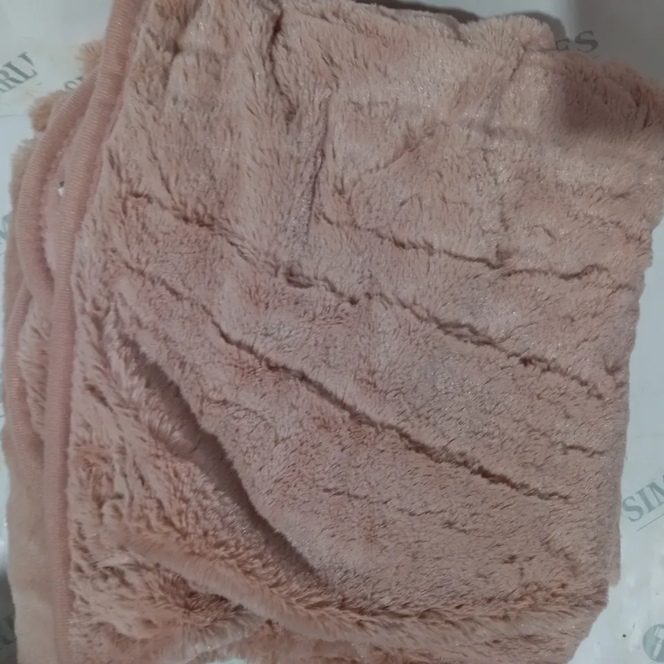 BOXED COZEE HOME VELVETSOFT HEATED THROW IN PINK