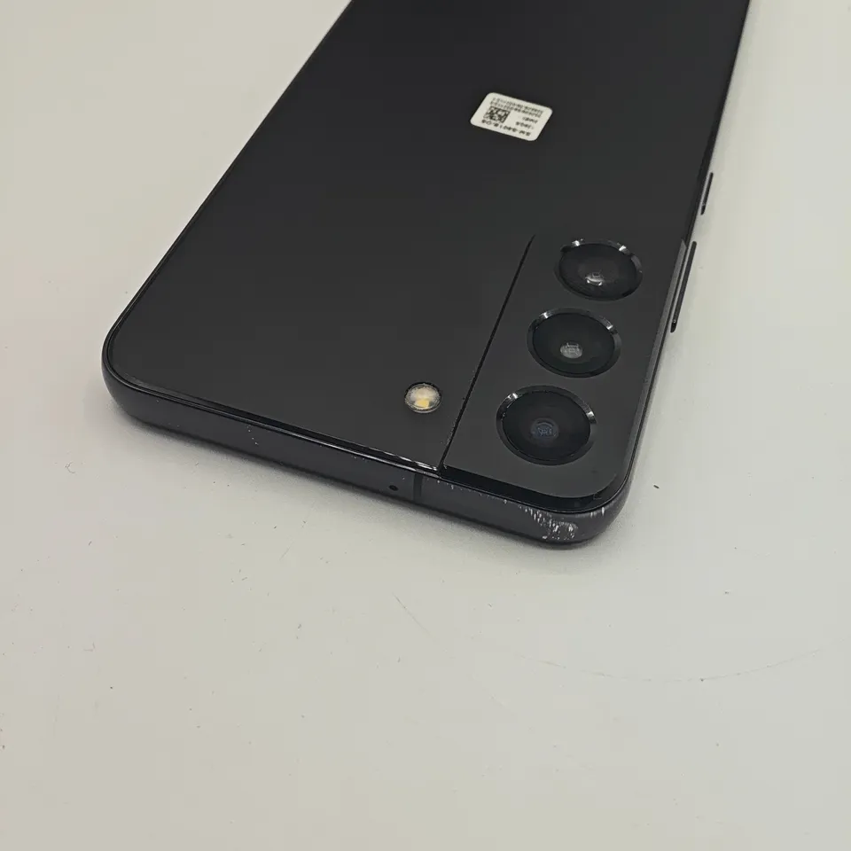 BOXED SAMSUNG GALAXY S22 8GB RAM 128GB ROM IN PHANTOM BLACK - SM-S901B