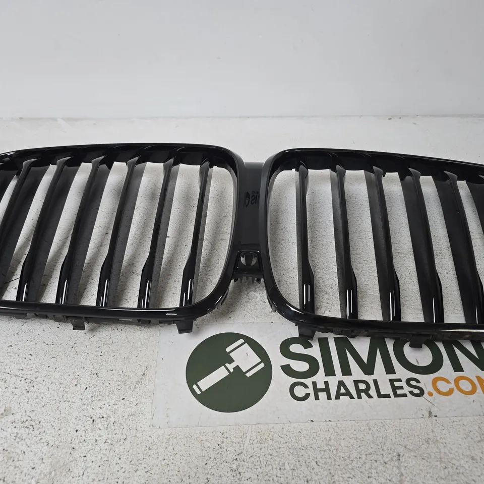 BMW VEHICLE FRONT GRILLE - MODEL UNSPECIFIED