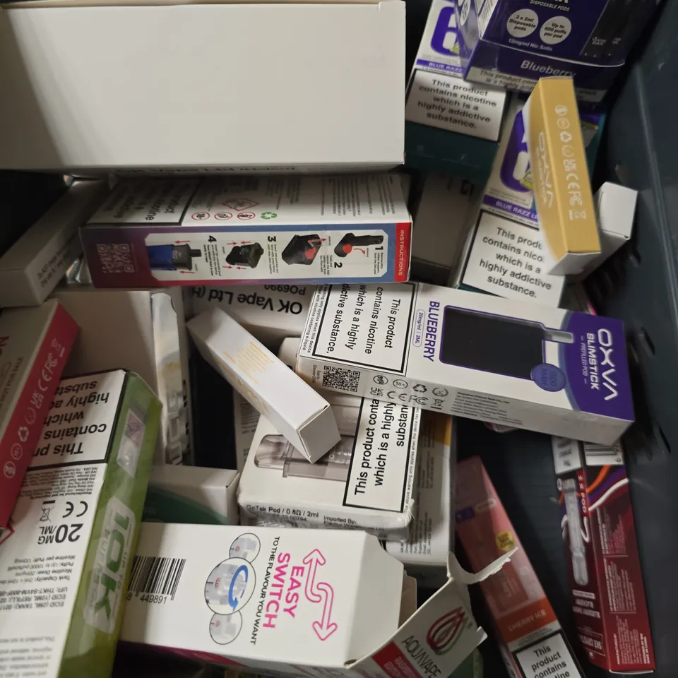 APPROXIMATELY 15 ASSORTED E-CIGARETTE AND VAPE PRODUCTS TO INCLUDE LOST MARY, GEEK VAPE, IVG ETC 
