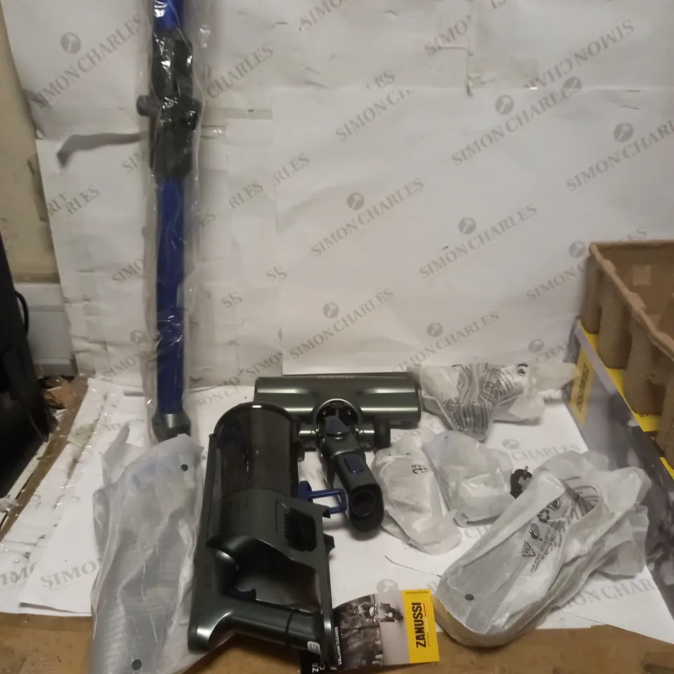 ZANUSSI Z8 CORDLESS RECHARGEABLE HAND STICK VACUUM - BLUE