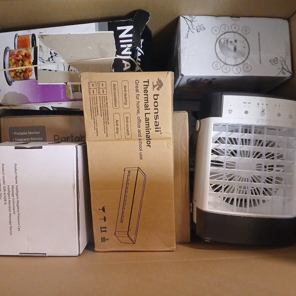 APPROXIMATELY 12 ASSORTED ELECTRICAL ITEMS TO INCLUDE INTELLIGENT MASSAGER, BONSAII LAMINATOR, COOLING FAN, ETC - COLLECTION ONLY 