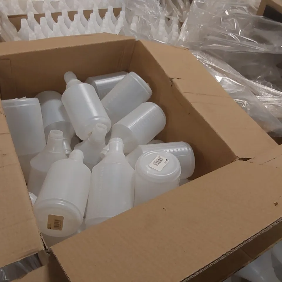 PALLET CONTAINING A VERY LARGE QUANTITY OF BRAND NEW 750ML SPRAY BOTTLES - NO TOPS