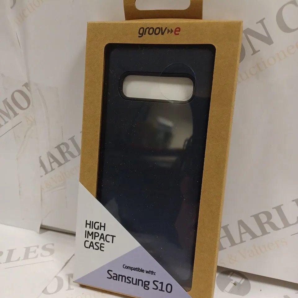 LOT OF APPROXIMATELY 50 GROOVE HIGH IMPACT CASES FOR SAMSUNG S10
