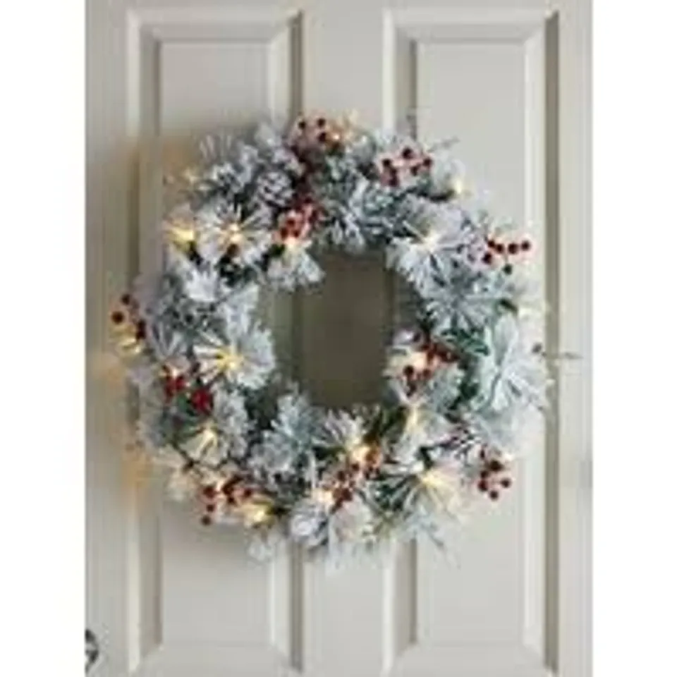 BAVARIAN LIT WREATH