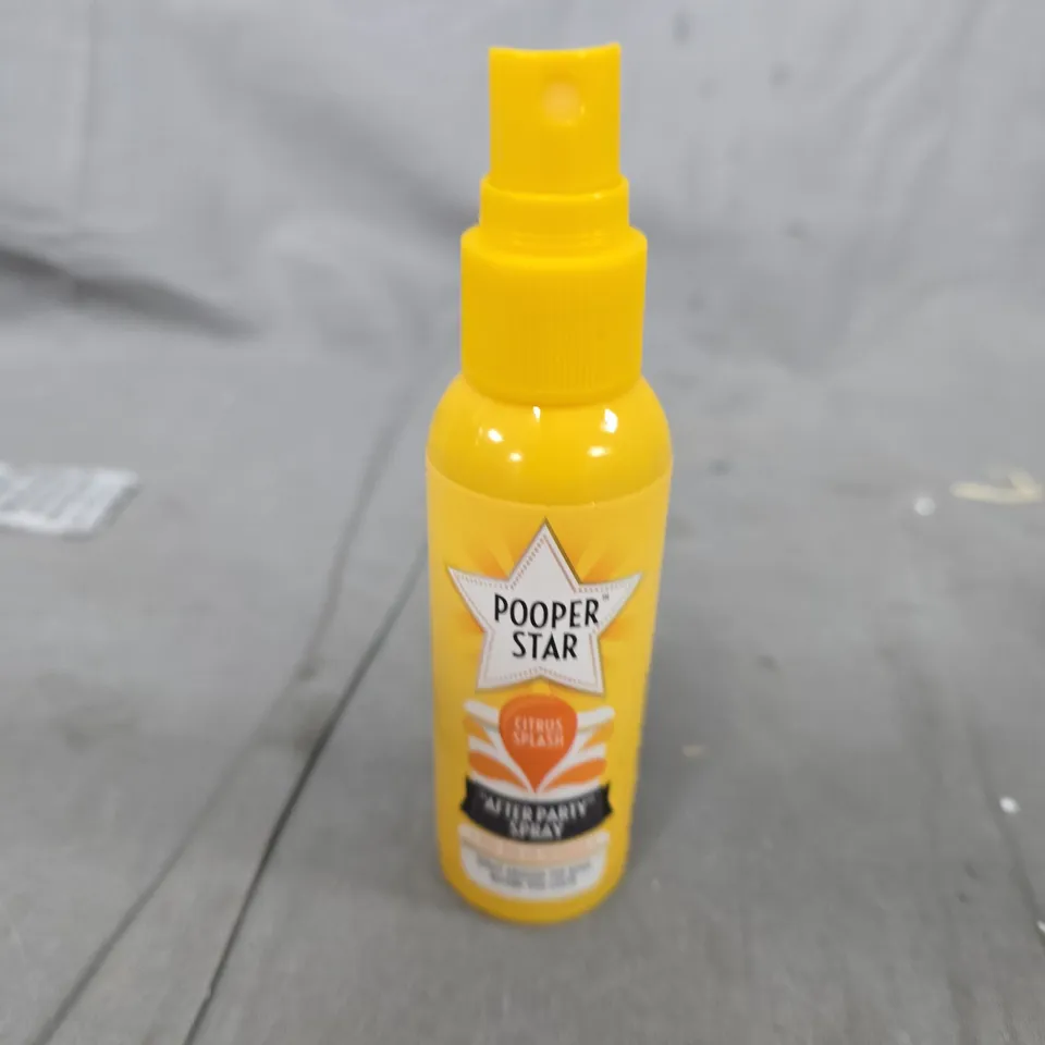 TOTE OF APPROXIMATELY 18 ASSORTED LIQUIDS TO INCLUDE: HOME PERFUME AND POOPER STAR SPRAY