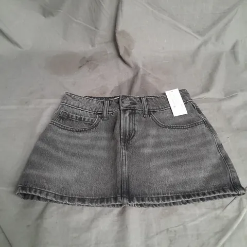 HOLLISTER MINI SKORT IN WASHED BLACK SIZE W23