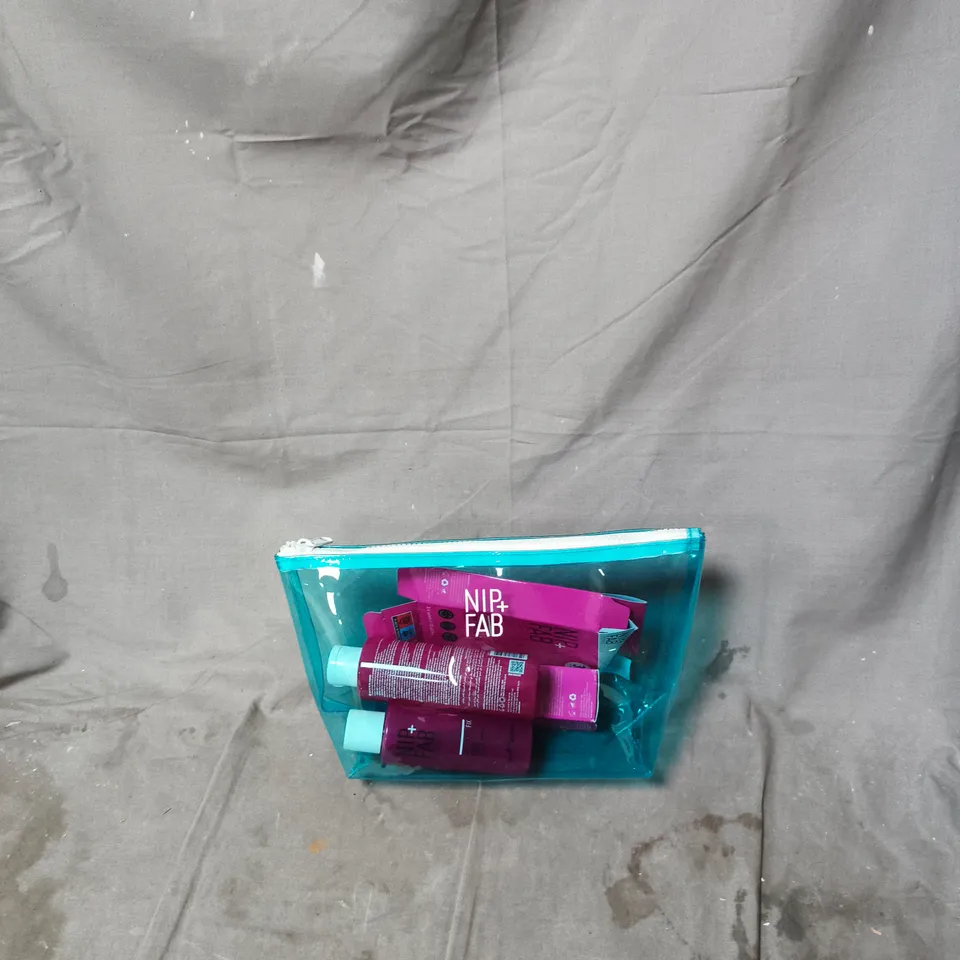 NIP+FAB SKINCARE SET IN TURQUOISE ZIP POUCH