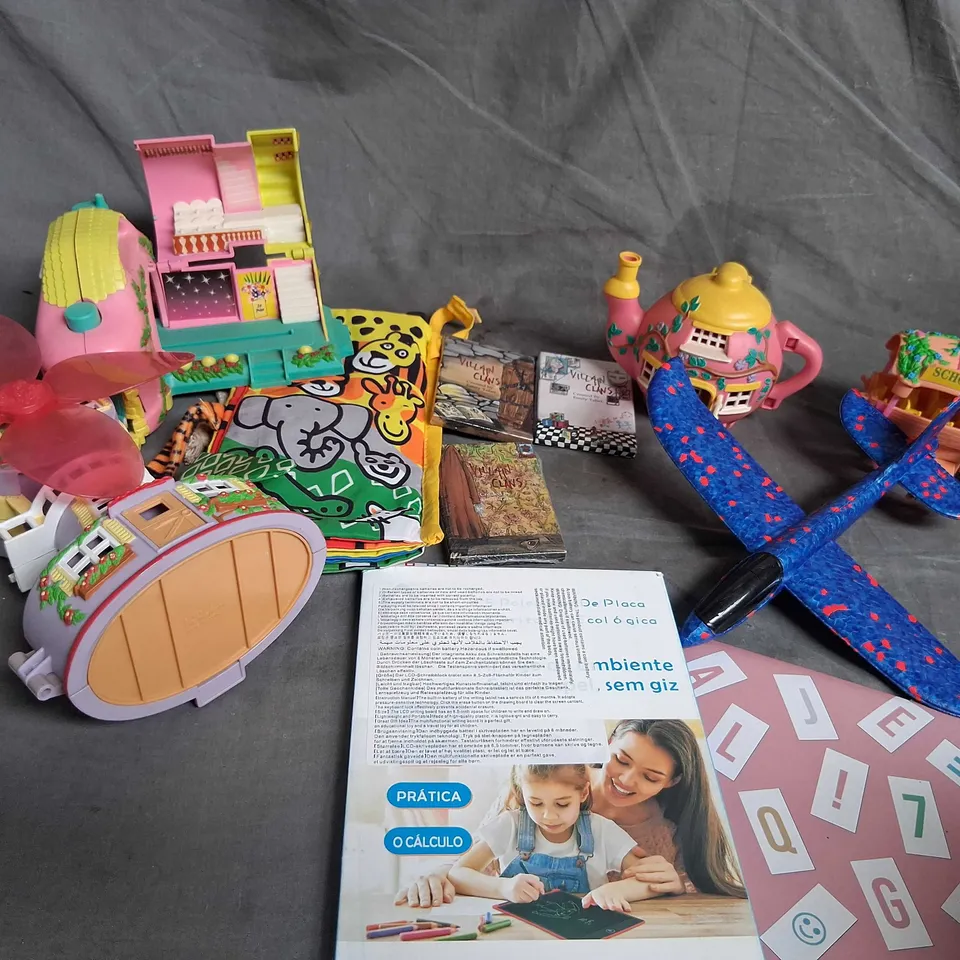 TOTE OF ASSORTED TOYS AND ACCESSORIES
