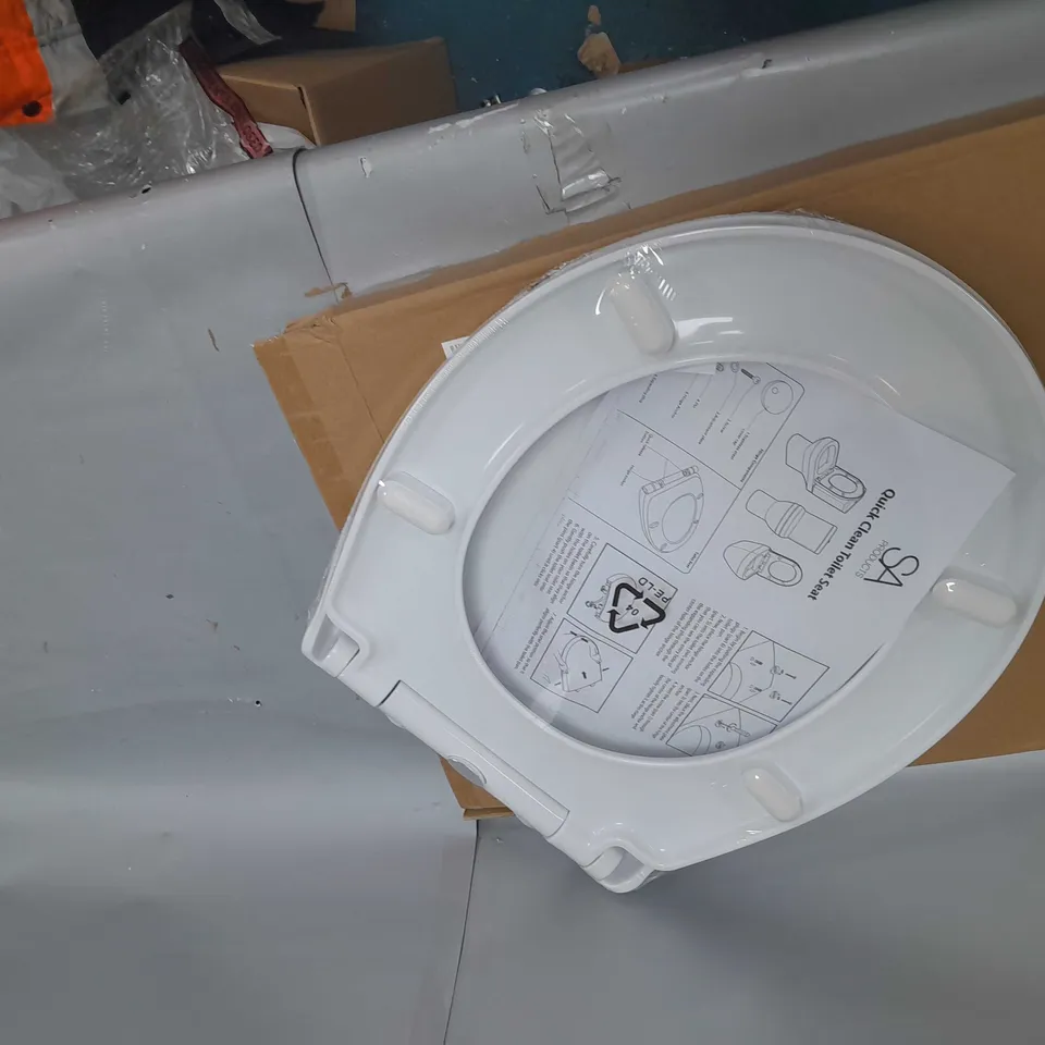 BOXED & SEALED SA PRODUCTS QUICK CLEAN TOILET SEAT WHITE