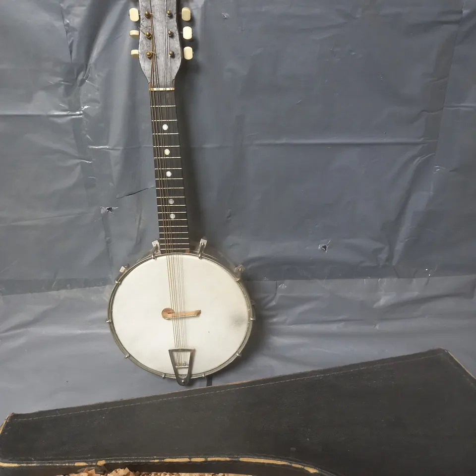 UNBRANDED BANJO INSTRUMENT & CASE 