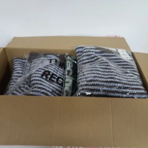 BOX OF APPROXIMATELY 7 ASSORTED CLOTHING ITEMS TO INCLUDE: LUXE CREW SWEATER