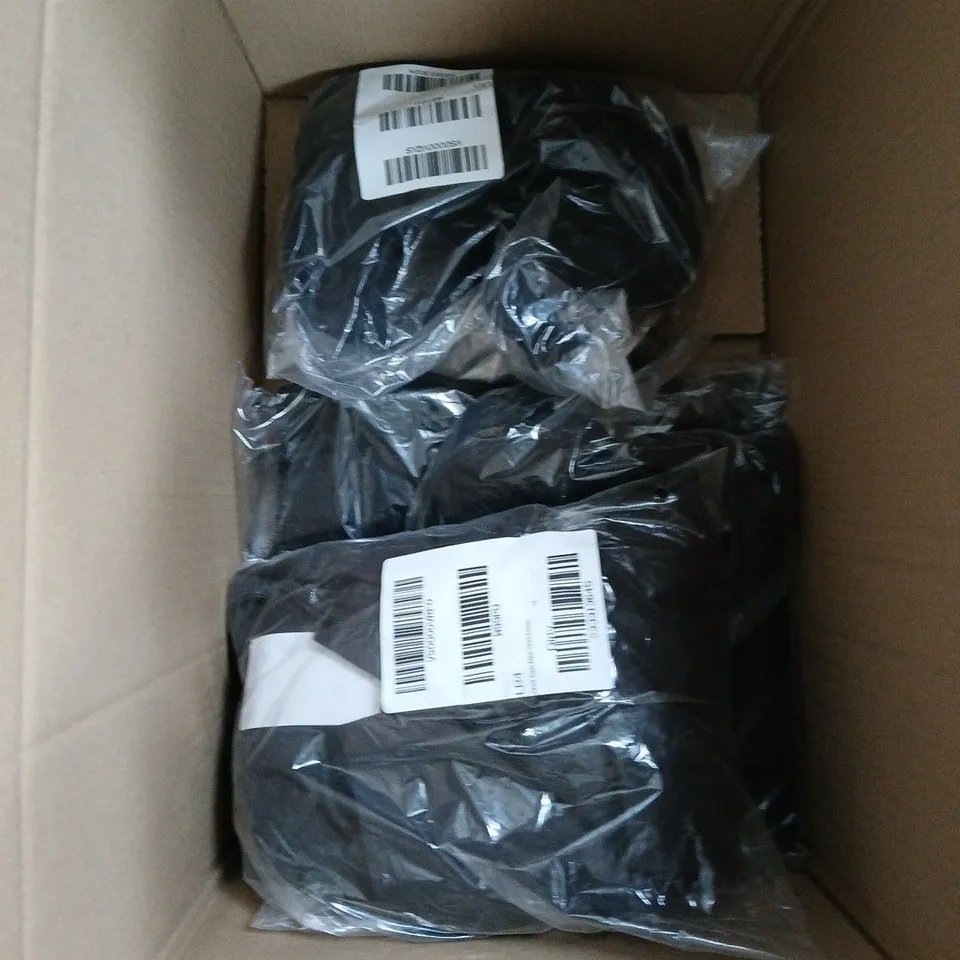 APPROXIMATELY 8 ASSORTED CLOTHING ITEMS IN VARIOUS COLOURS, SIZES, AND STYLES