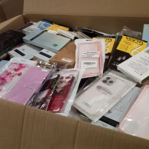 PALLET CONTAINING LARGE QUANTITY OF ASSORTED PHONE CASES