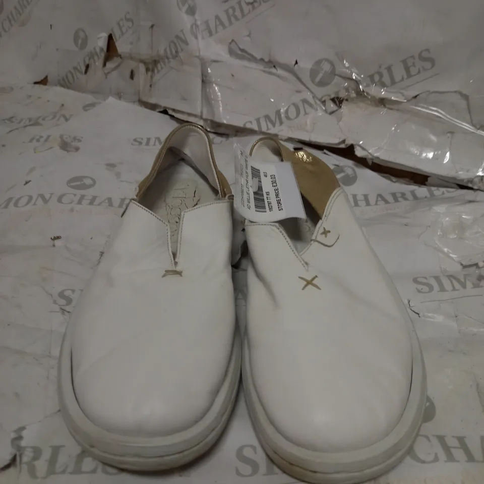 AD MILLIE LEATHER WHITE PAIR OF SHOES SIZE 5