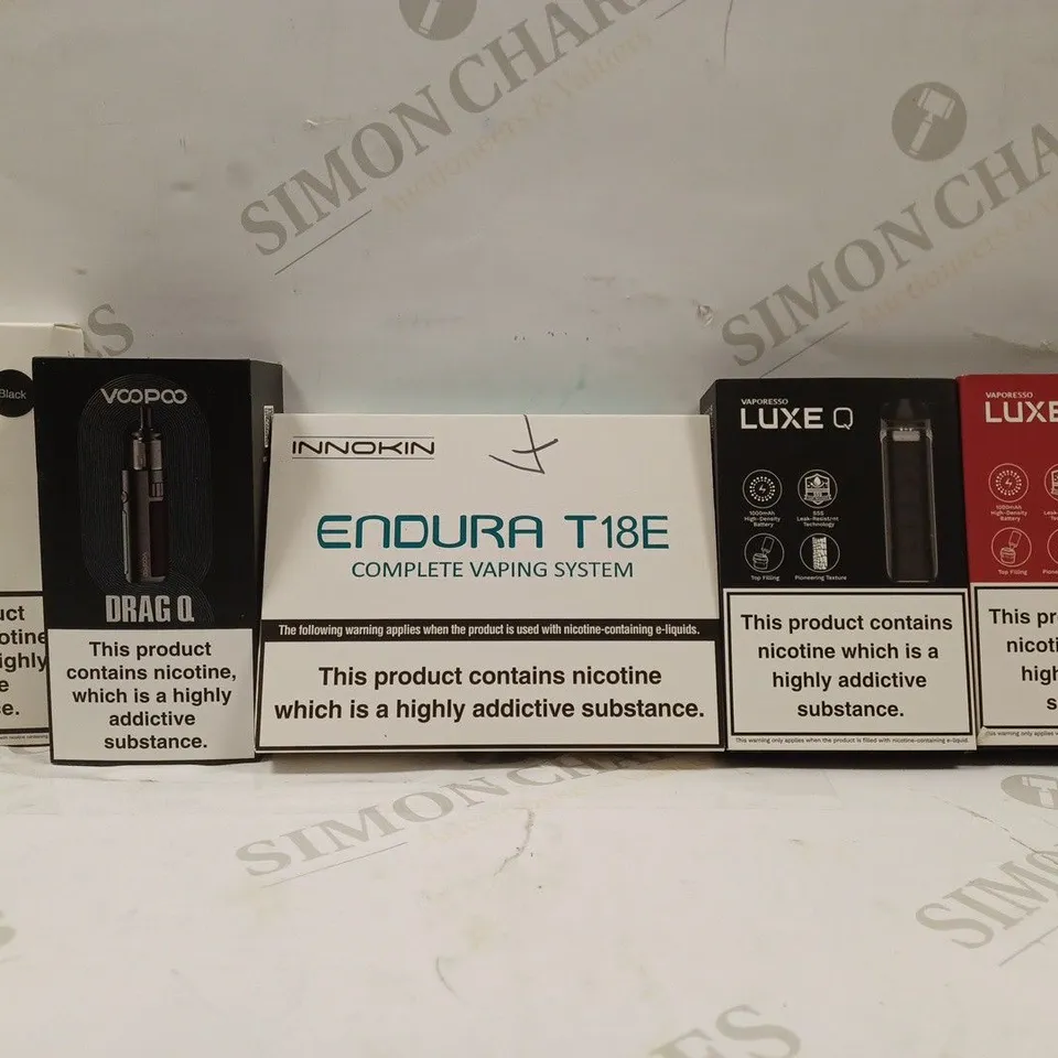 BOX OF APPROX 12 ASSORTED E-CIGARETTES TO INCLUDE - INNOKIN ENDURA T18E - VAPORESSO LUXE Q - VOOPOO DRAG Q ECT