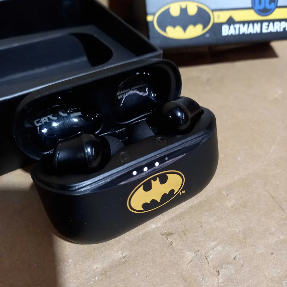 DC BATMAN WIRELESS EARPODS 