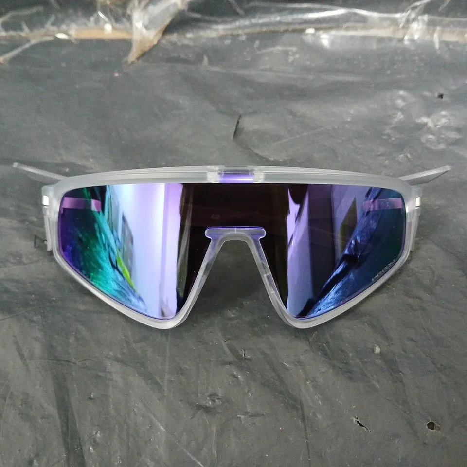 OAKLEY SUNGLASSES 