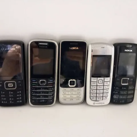 FIVE ASSORTED RETRO MOBILE PHONES