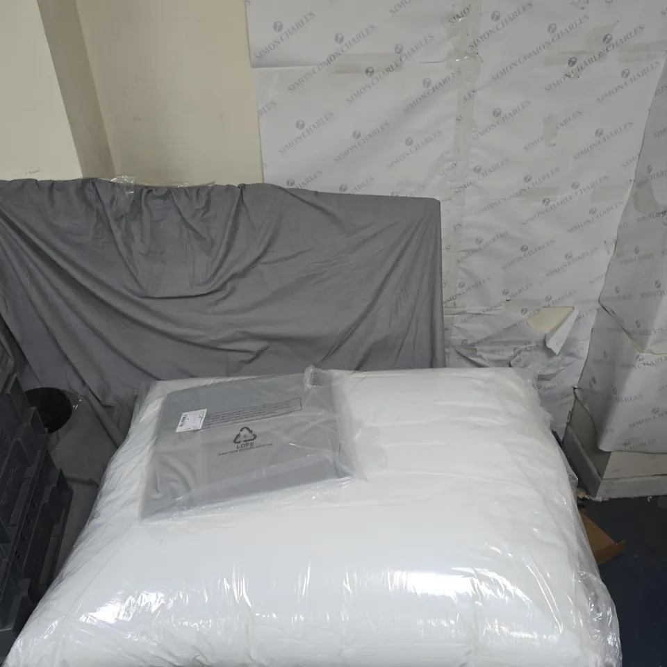 K BY KELLY HOPPEN VELVET FLOOR CUSHION – 100 X 100 CM