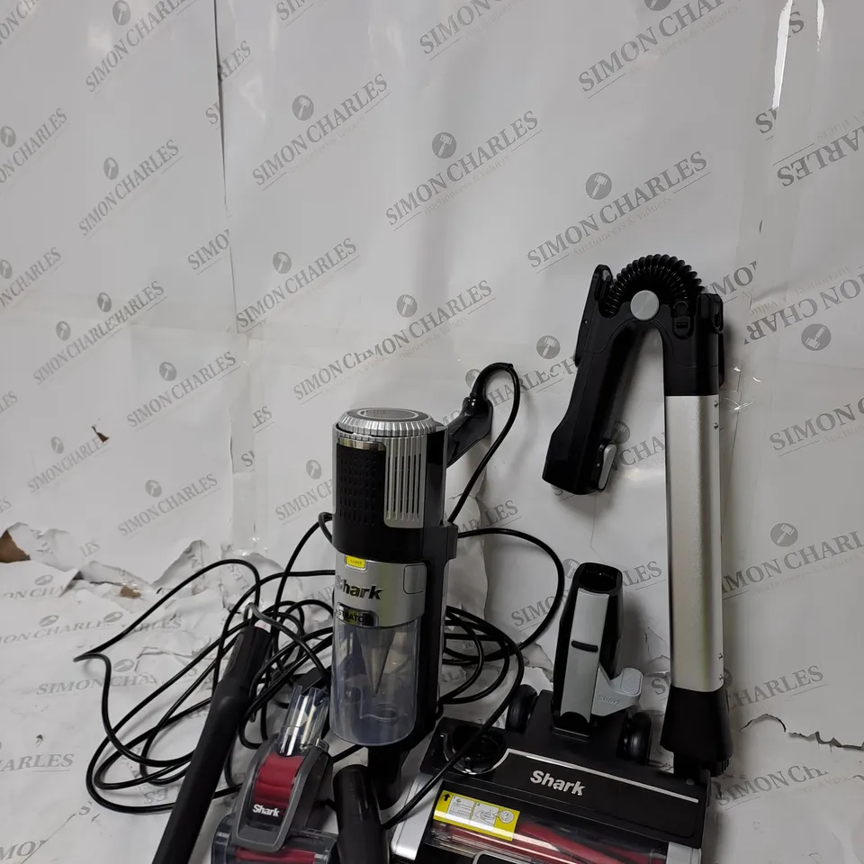 BOXED SHARK CORDED VACUUM 