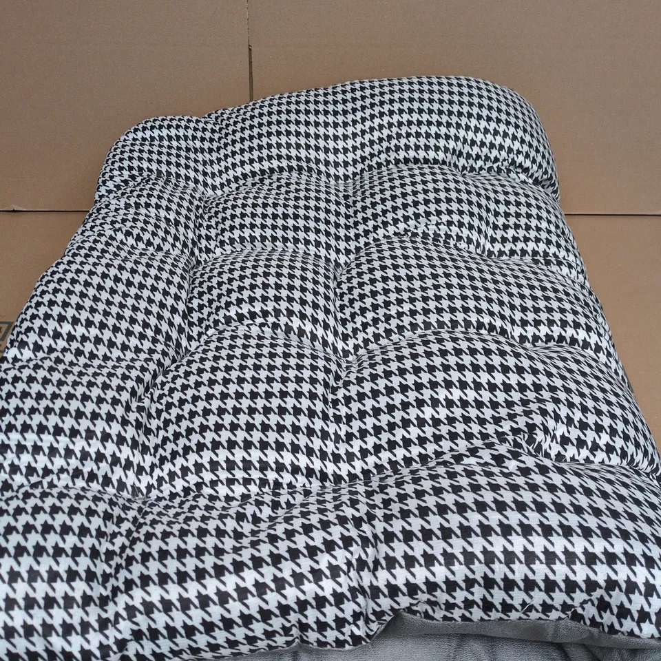 HOUNDSTOOTH UPHOLSTERED LOUNGE CUSHION
