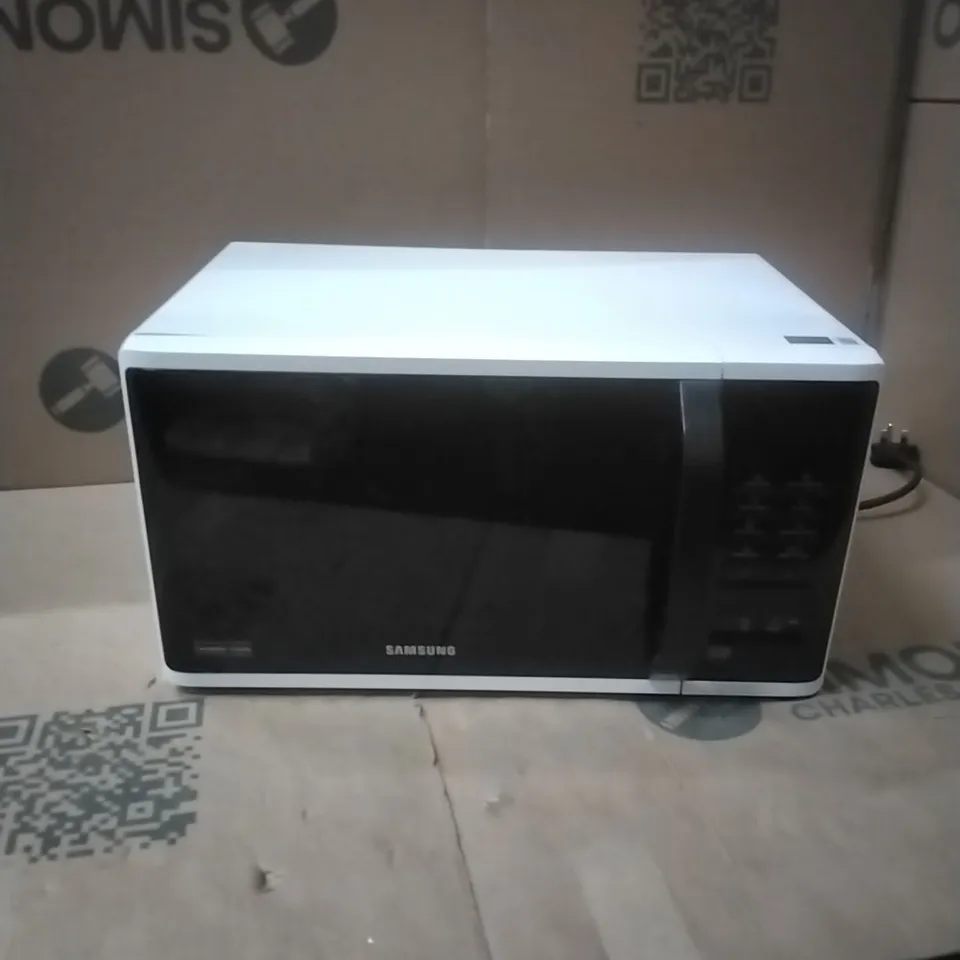 SAMSUNG MS23K3513AW SOLO MICROWAVE - WHITE & BLACK